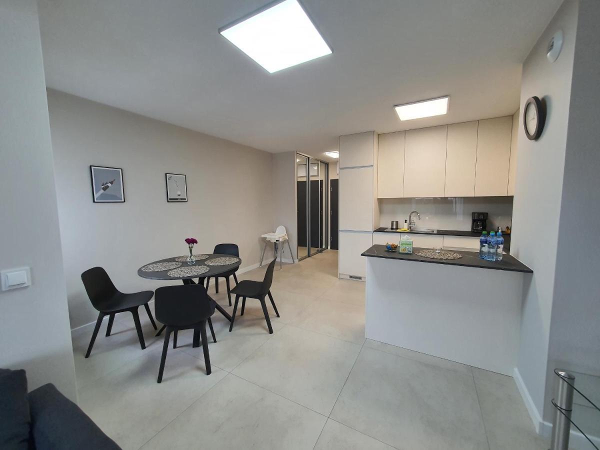 Apartament De Lux Apart 45 Grabiszynska Вроцлав Экстерьер фото