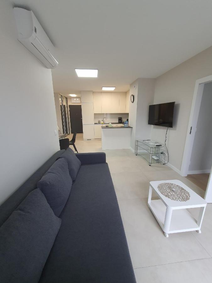 Apartament De Lux Apart 45 Grabiszynska Вроцлав Экстерьер фото